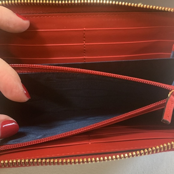 Gucci GG Supreme Blooms Zippy Wallet Rare Blue w/Red Leather Interior - Picture 13 of 17